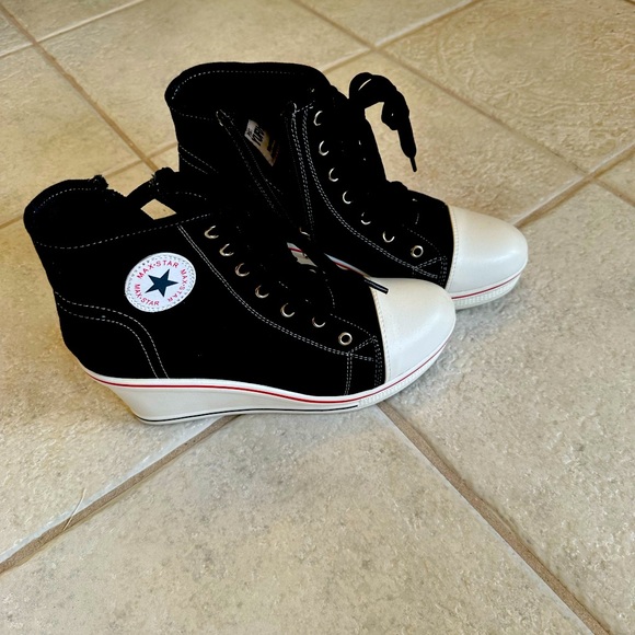 Platform sneaker - Picture 1 of 1